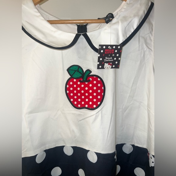 Hello Kitty X Smak Parlour Strawberry Daisy Dot Dress Plus - Picture 2 of 6